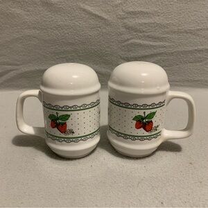 Strawberry Salt and Pepper Shakers White Red made in Taiwan
